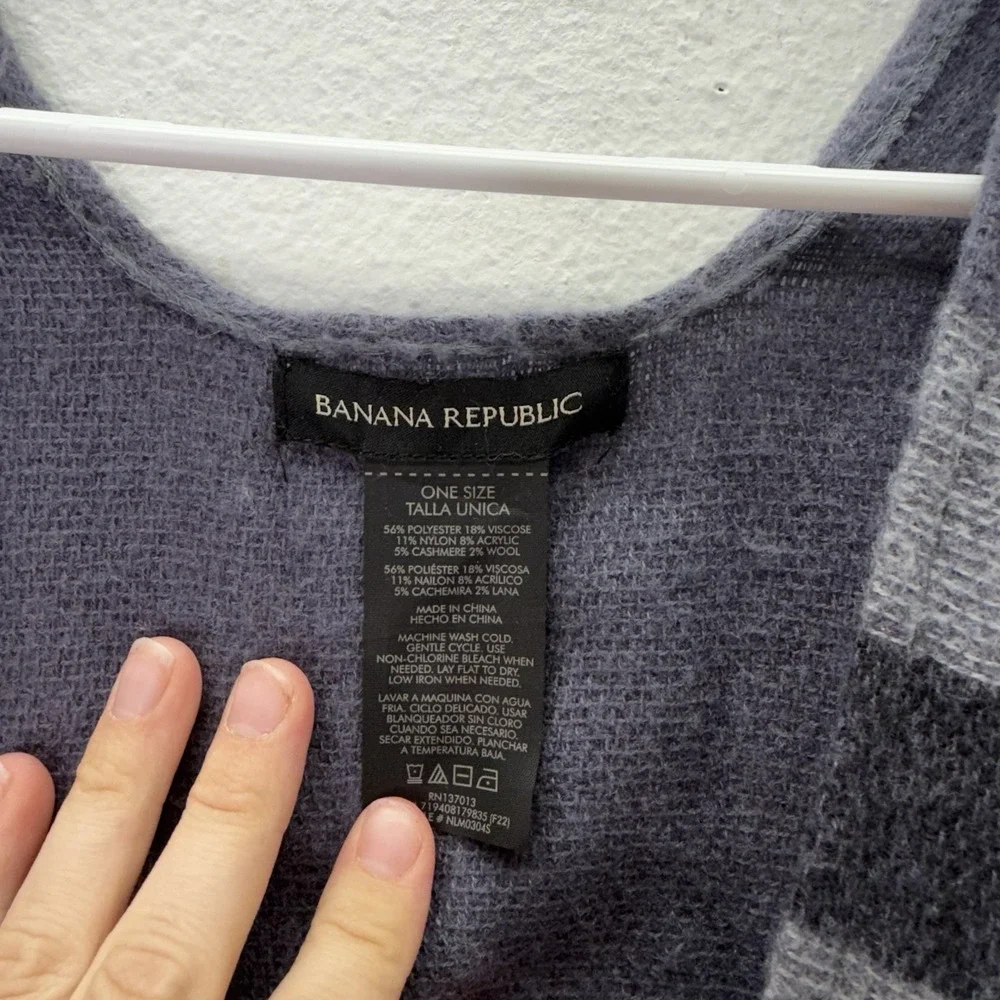 Banana Republic Cashmere Wool Blend Shawl Wrap Blanket Sweater OS Cabincore Blue